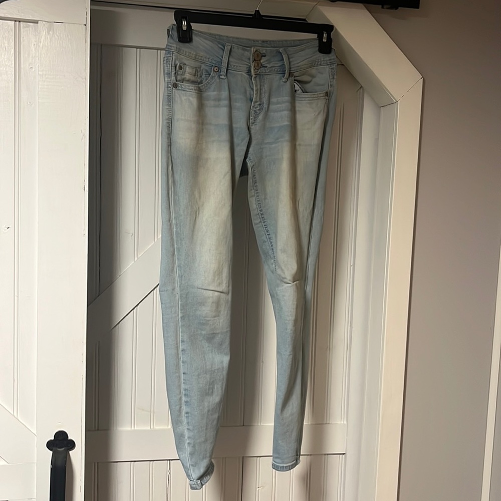 Wall flower light blue skinny jeggings.